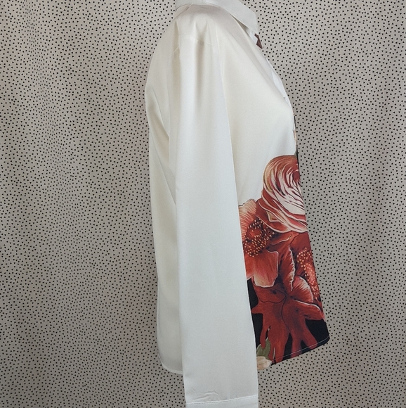 Peach Floral Button Down Blouse (Size: Medium) - Picture 6 of 11